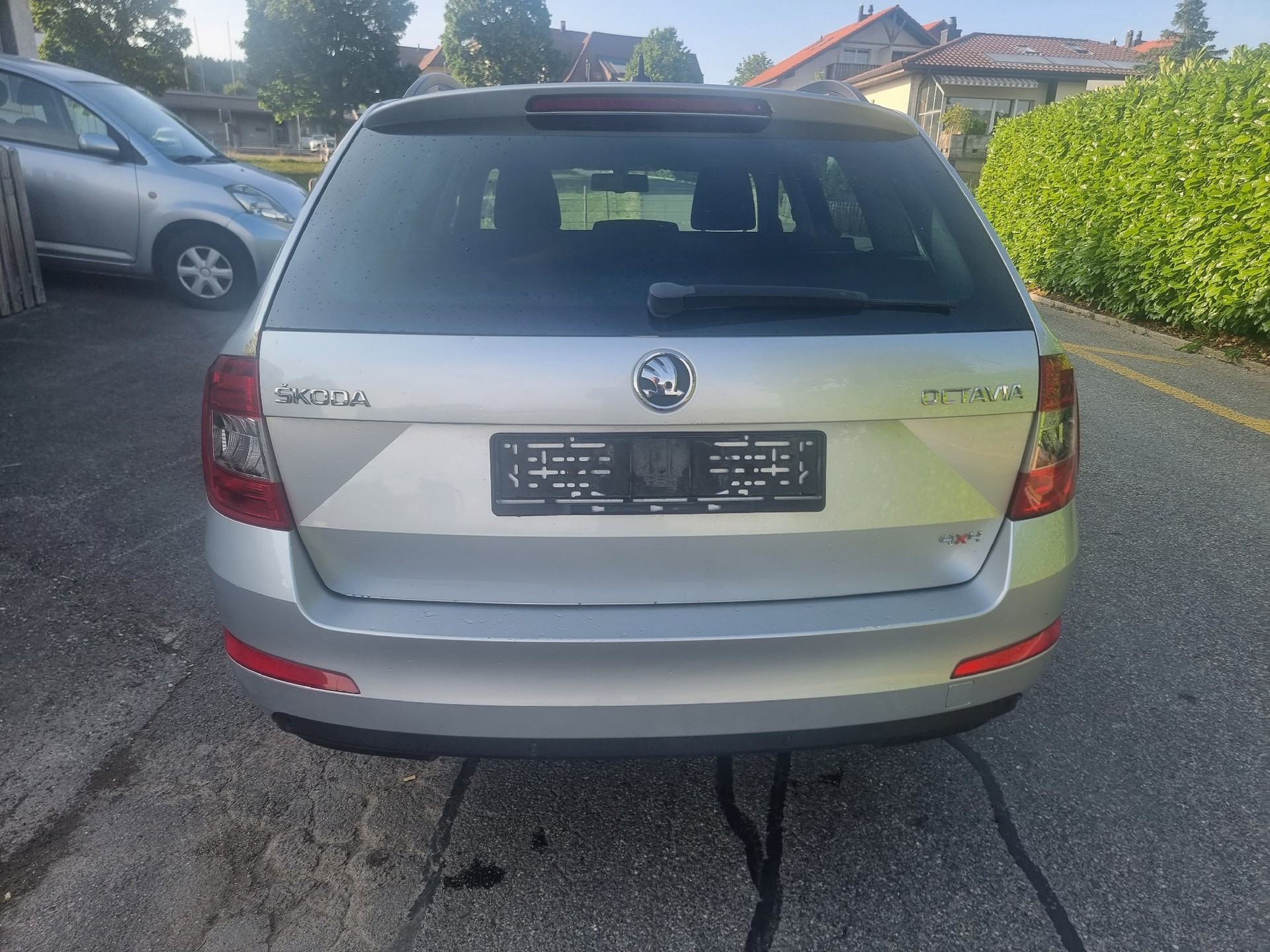 SKODA Octavia Combi 1.6 TDI Ambition 4x4-image-5