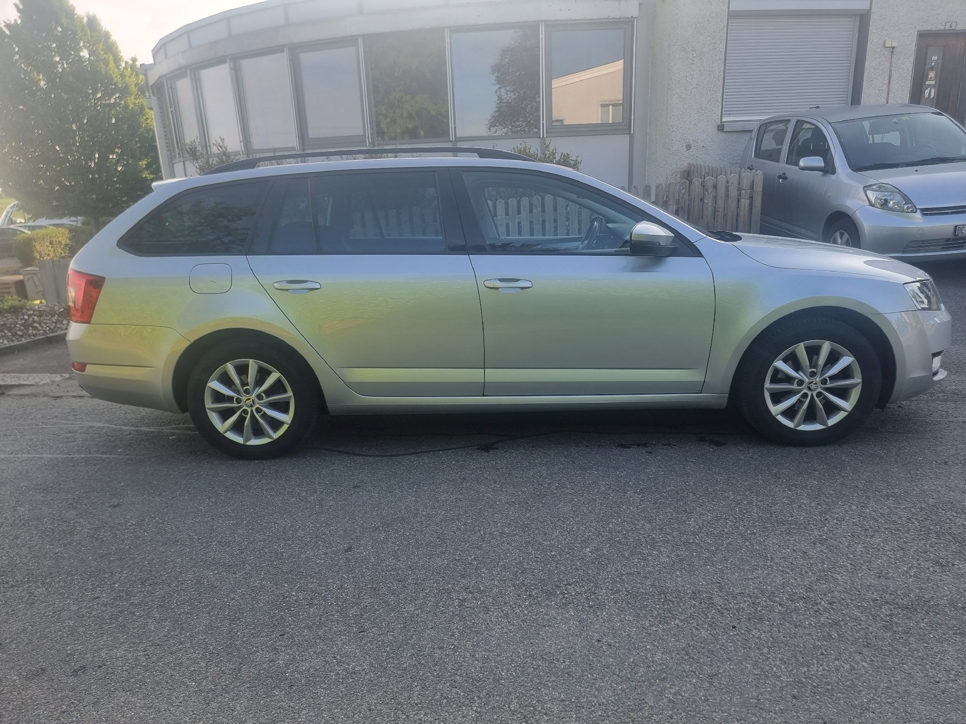 SKODA Octavia Combi 1.6 TDI Ambition 4x4-image-7