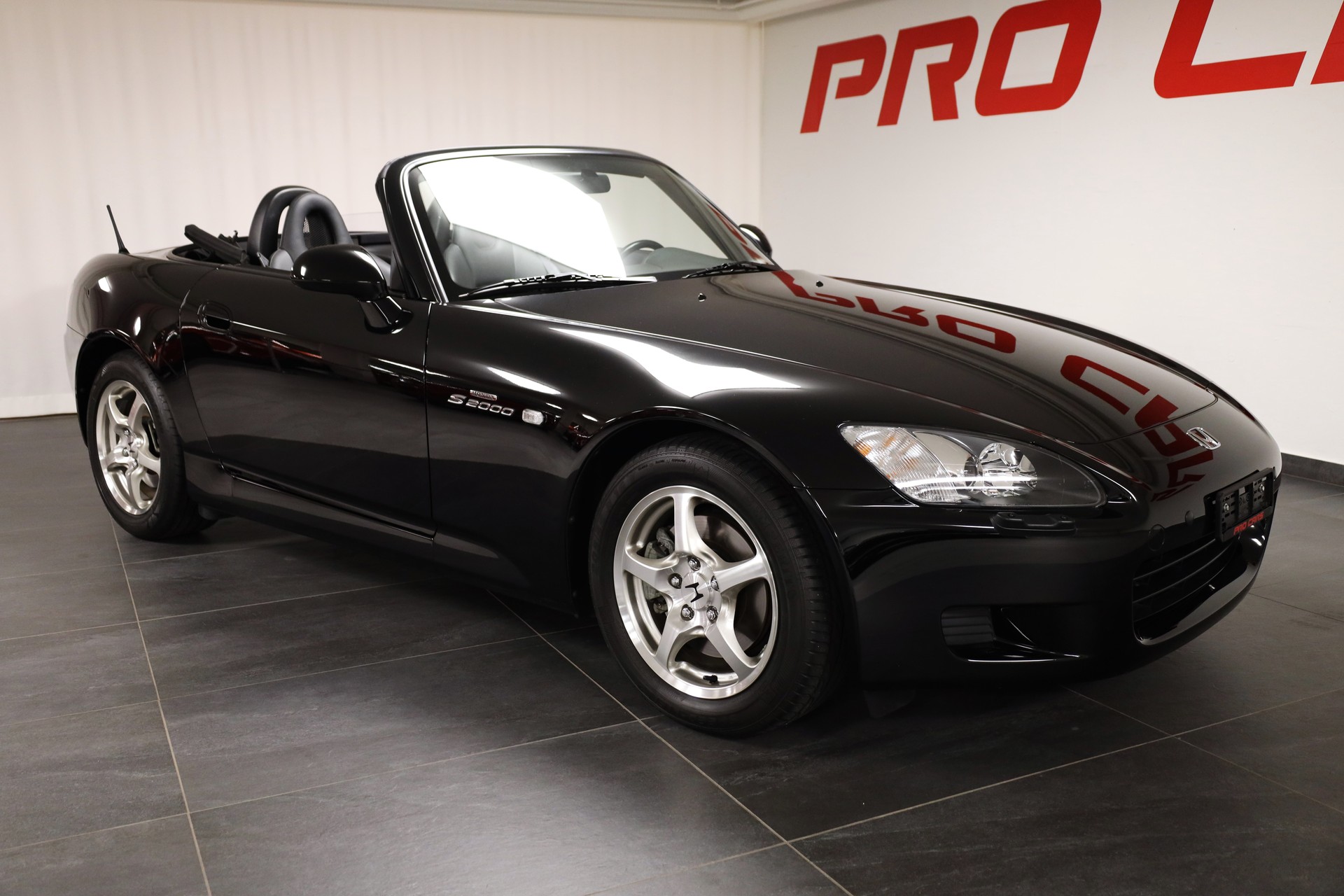 HONDA S2000-image-1