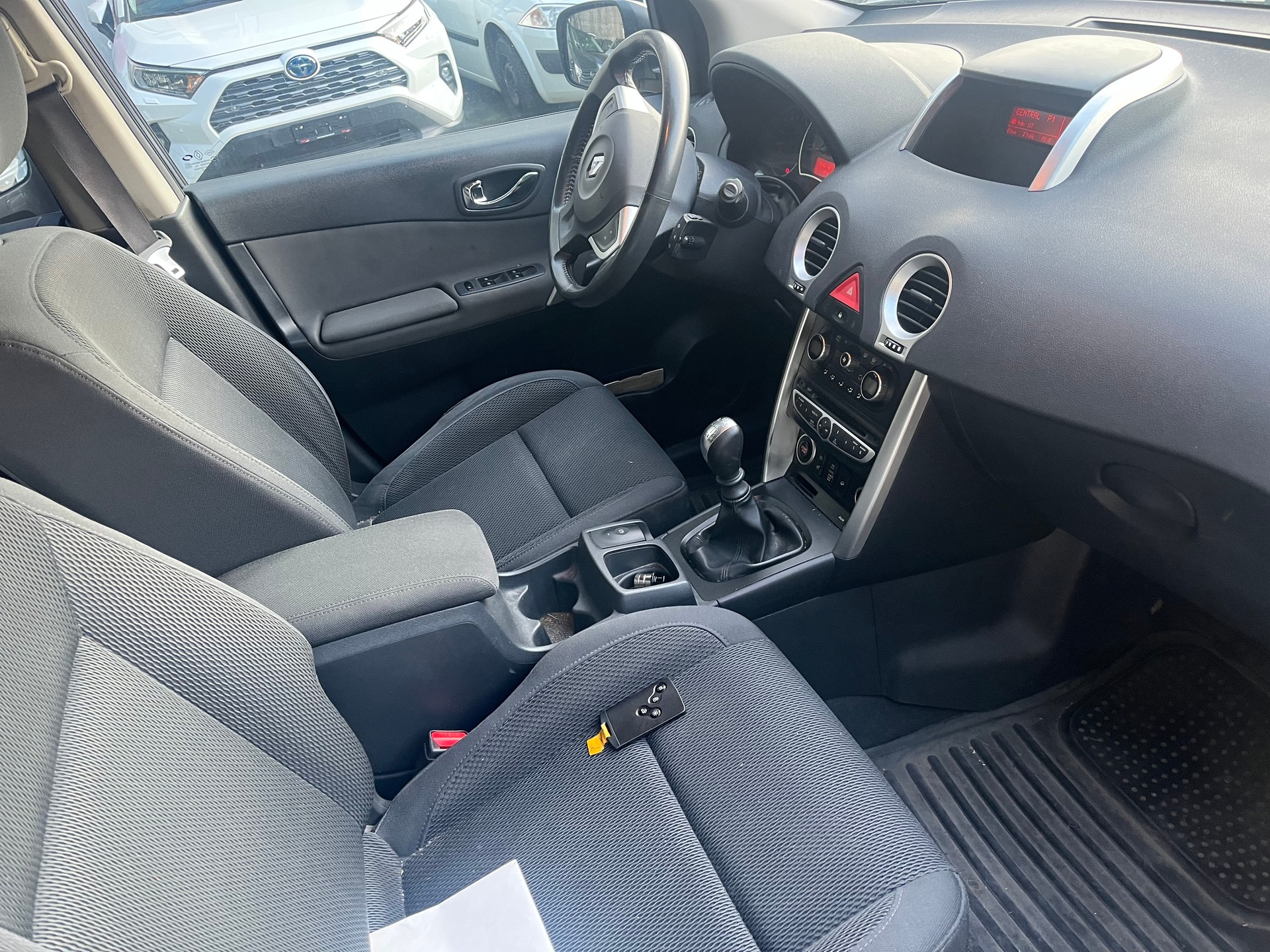 RENAULT Koleos 2.5 Dynamique 4x4-image-14