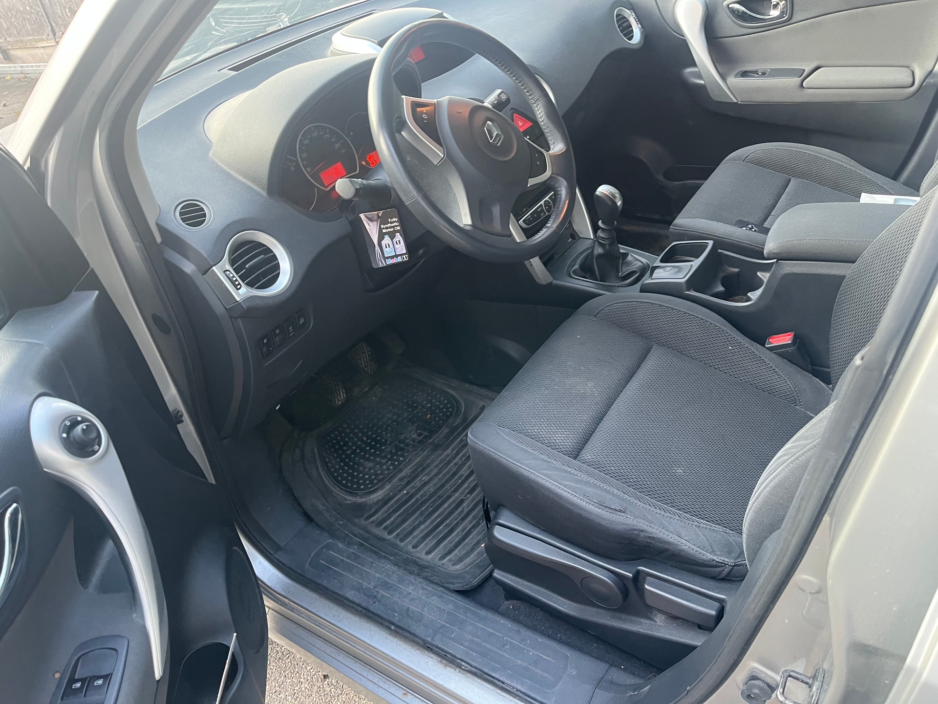 RENAULT Koleos 2.5 Dynamique 4x4-image-8