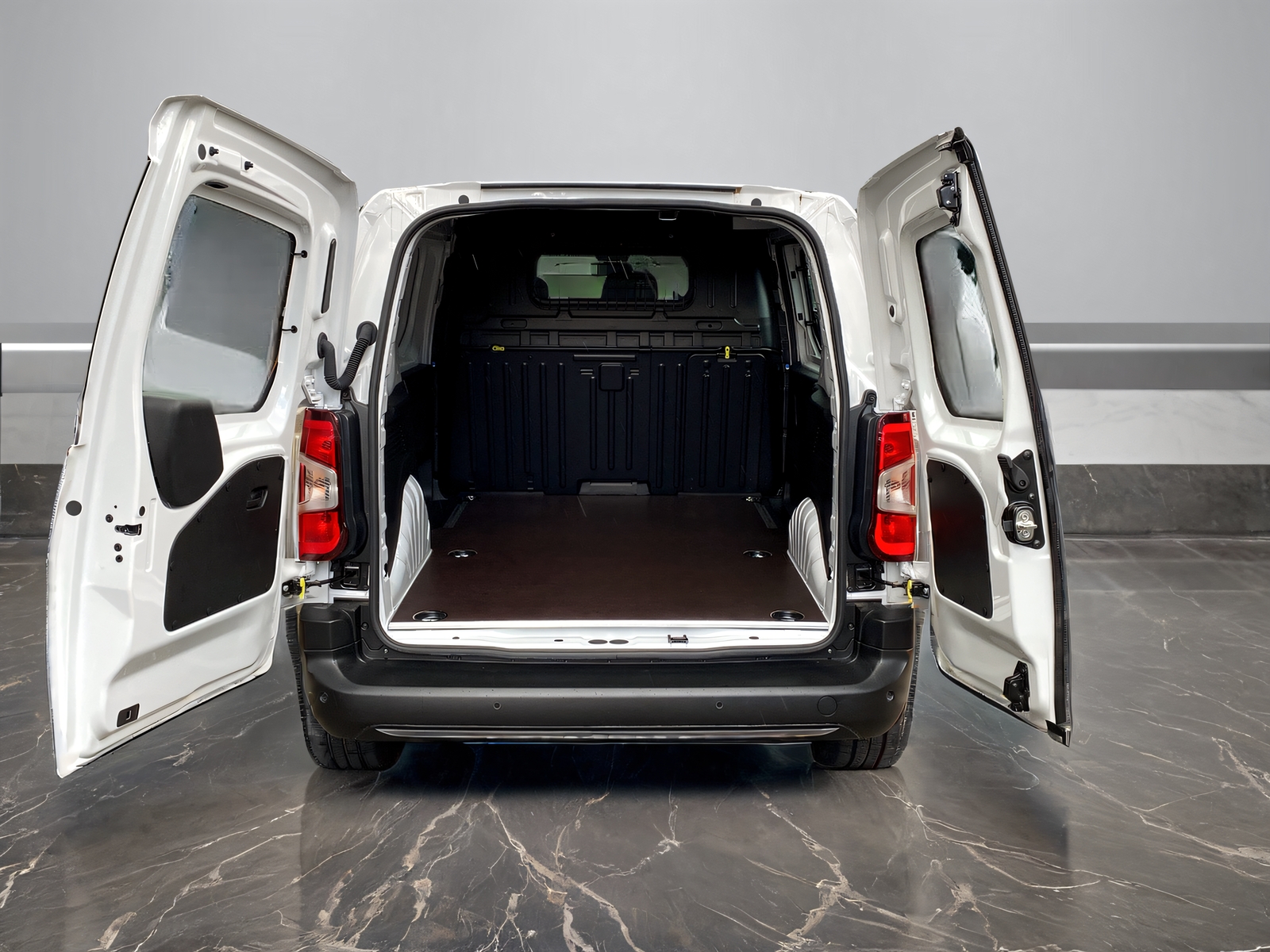 OPEL Combo-e Cargo 2.4 t Electric-image-4