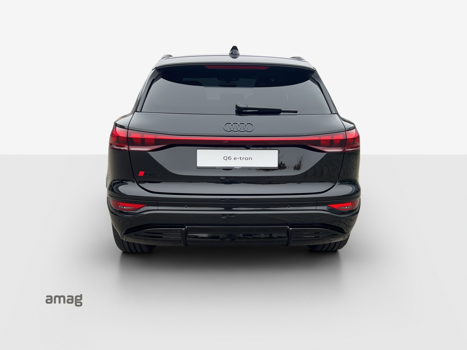 AUDI Q6 e-tron quattro-image-3