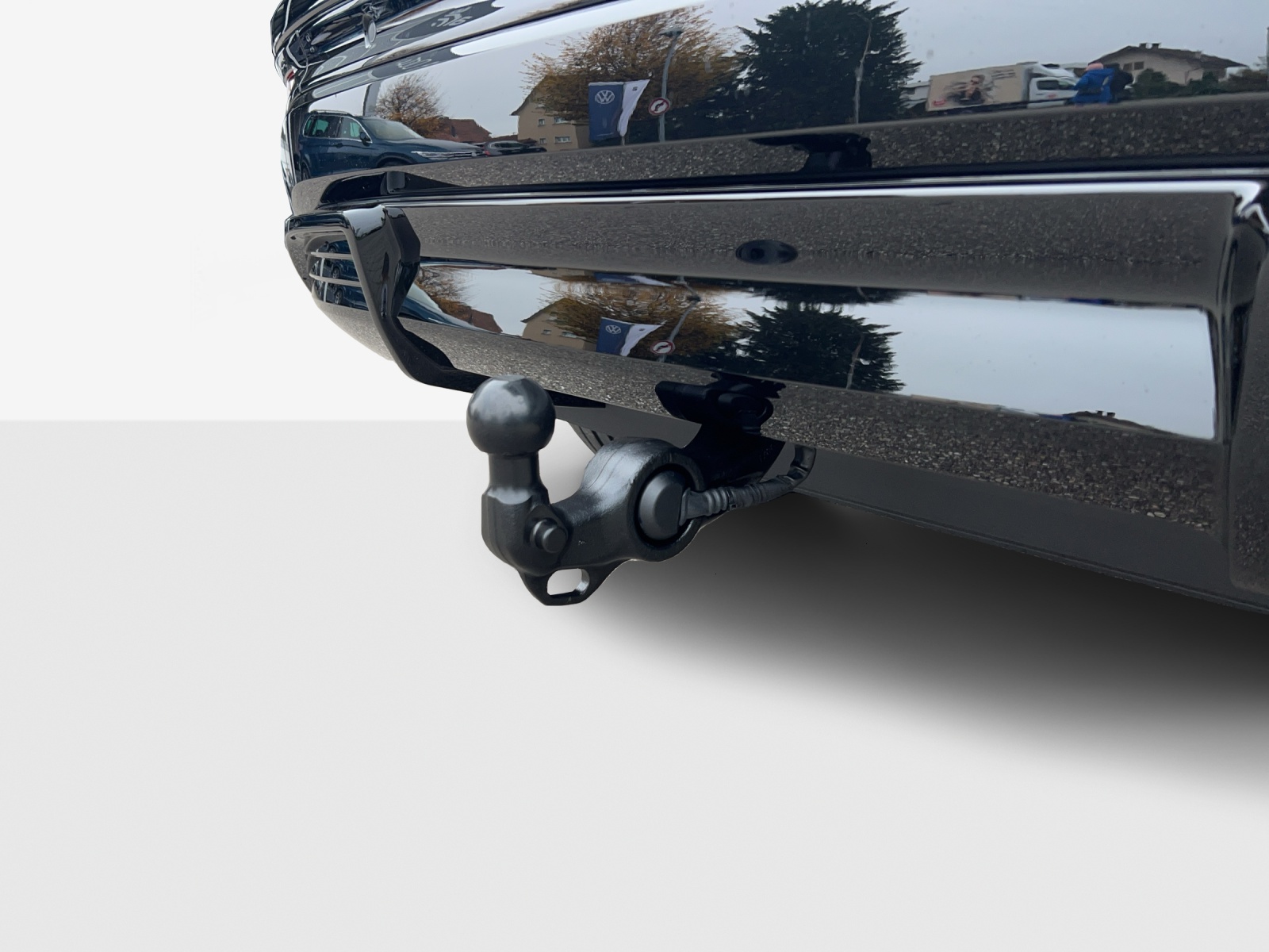 AUDI Q6 e-tron quattro-image-13