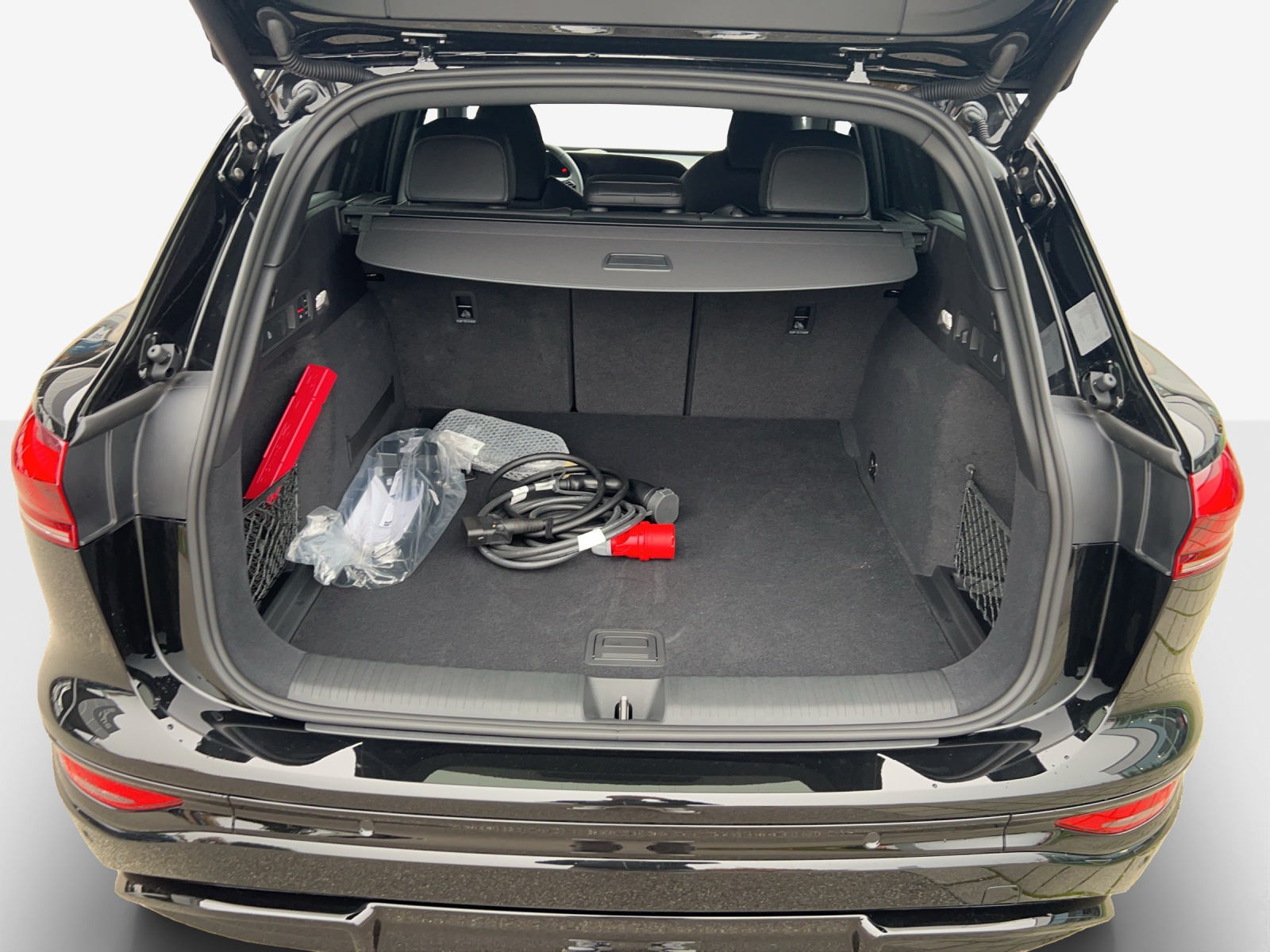 AUDI Q6 e-tron quattro-image-12
