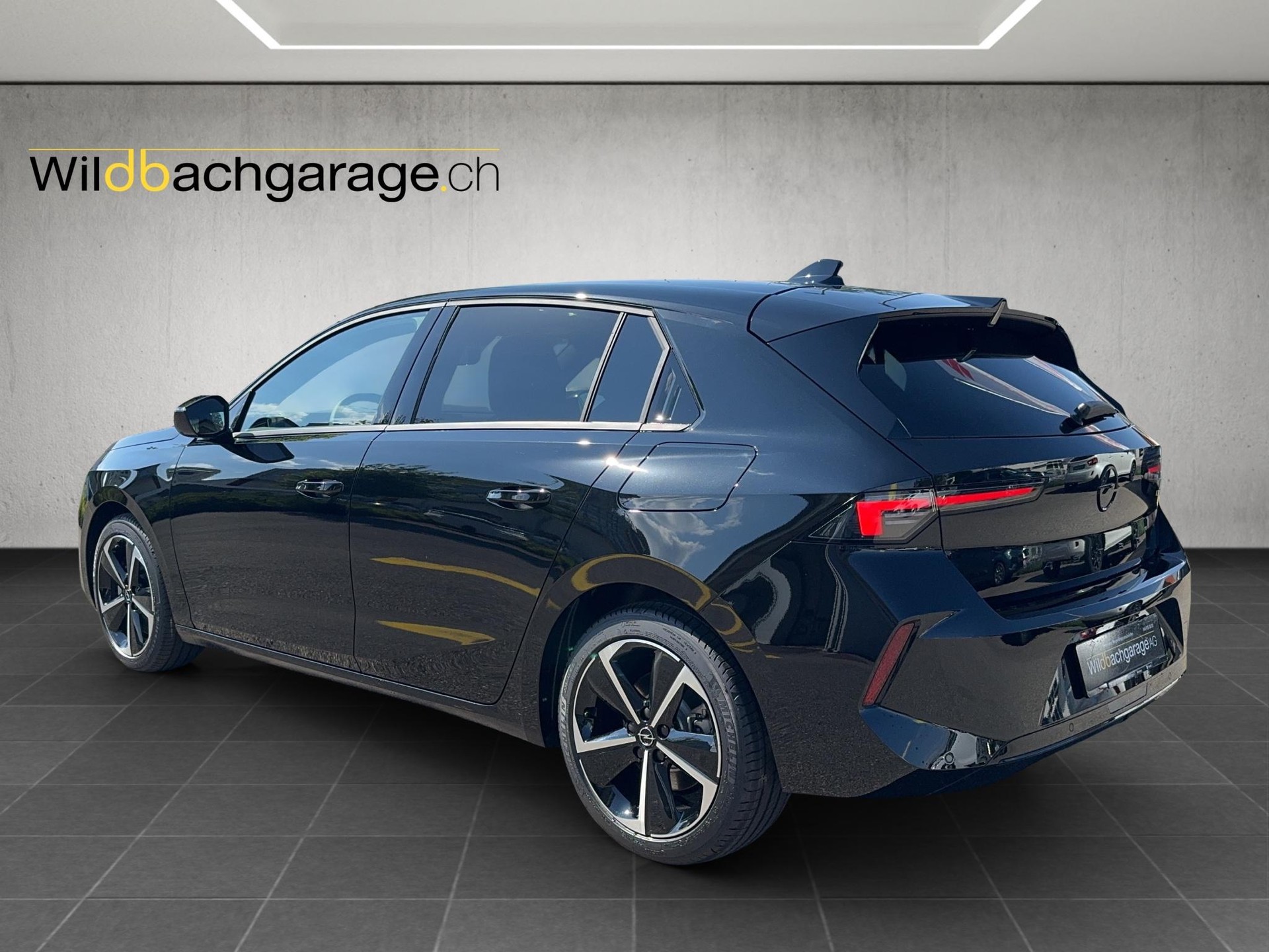 OPEL Astra 1.6 T PHEV 180 GS-image-2