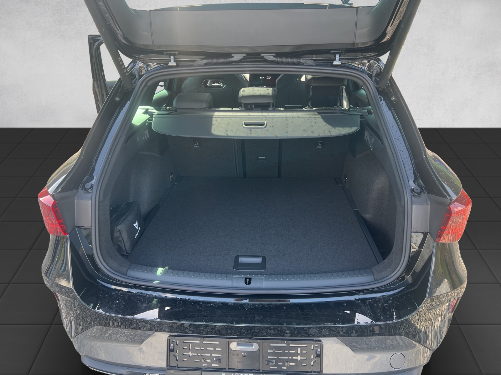 CUPRA LEON 1.5 e-HYBRID pHEV DSG-image-10