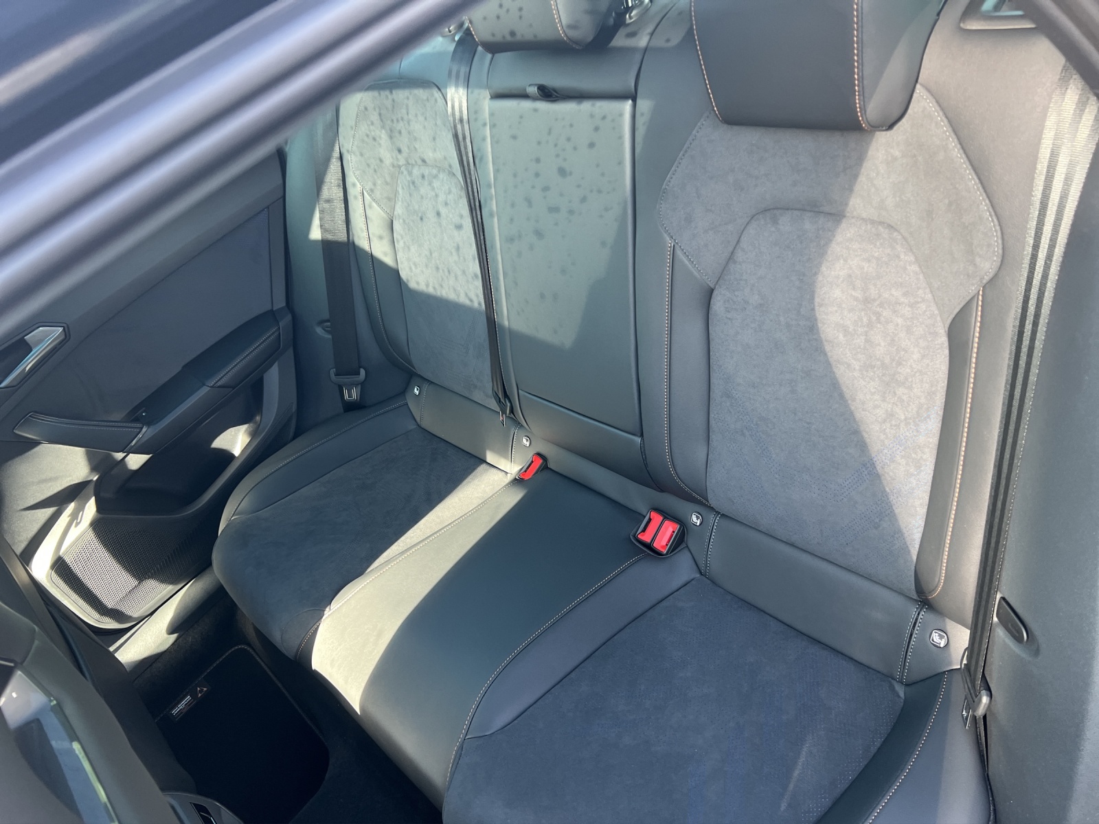 CUPRA LEON 1.5 e-HYBRID pHEV DSG-image-6
