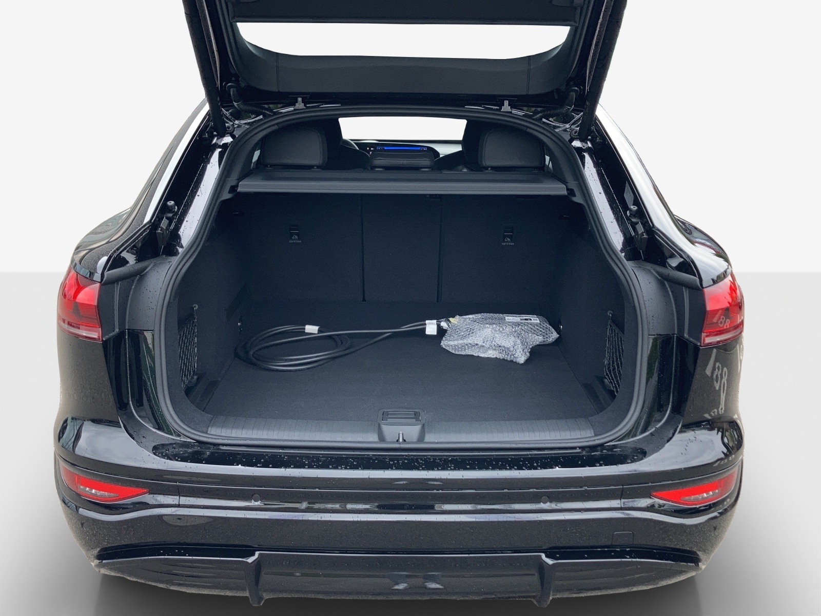 AUDI Q6 Sportback e-tron quattro-image-10