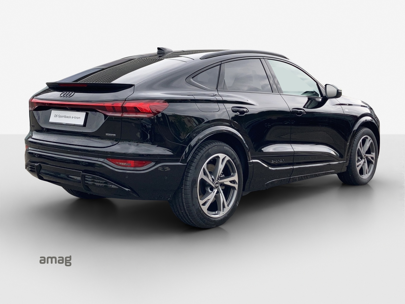 AUDI Q6 Sportback e-tron quattro-image-4
