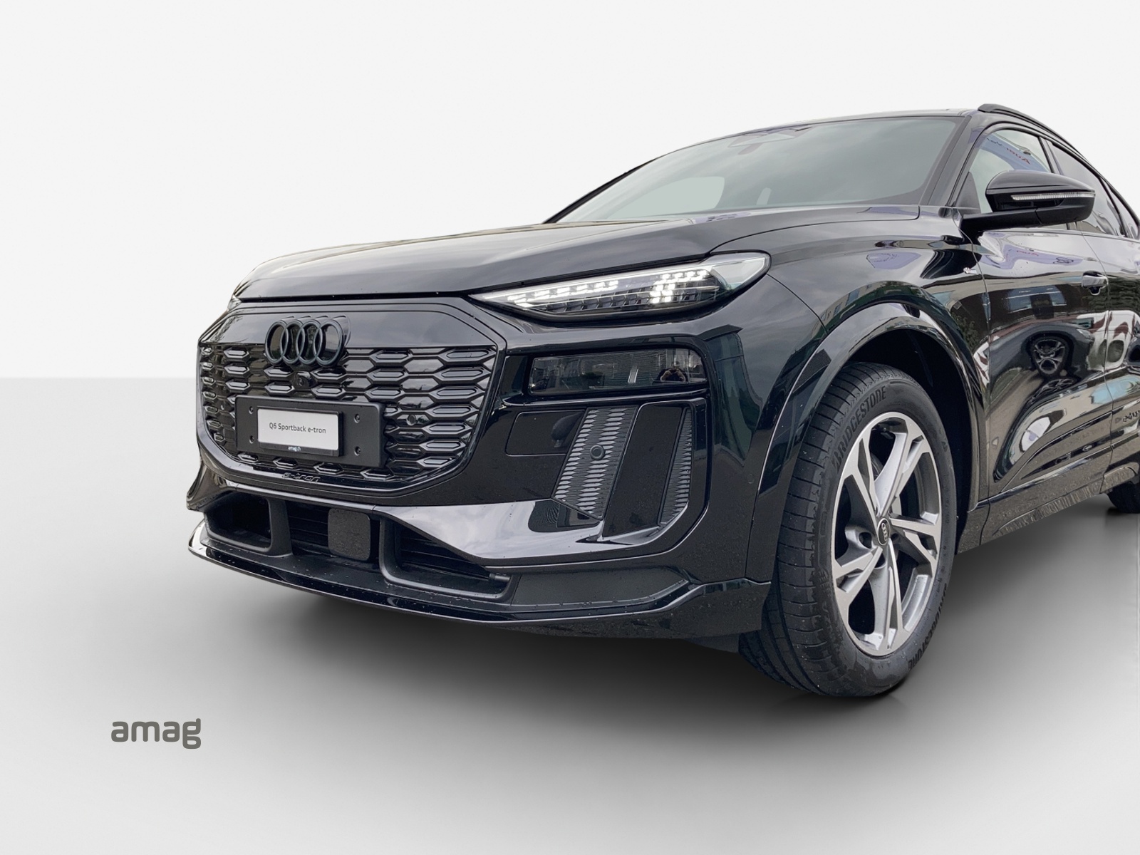 AUDI Q6 Sportback e-tron quattro-image-12