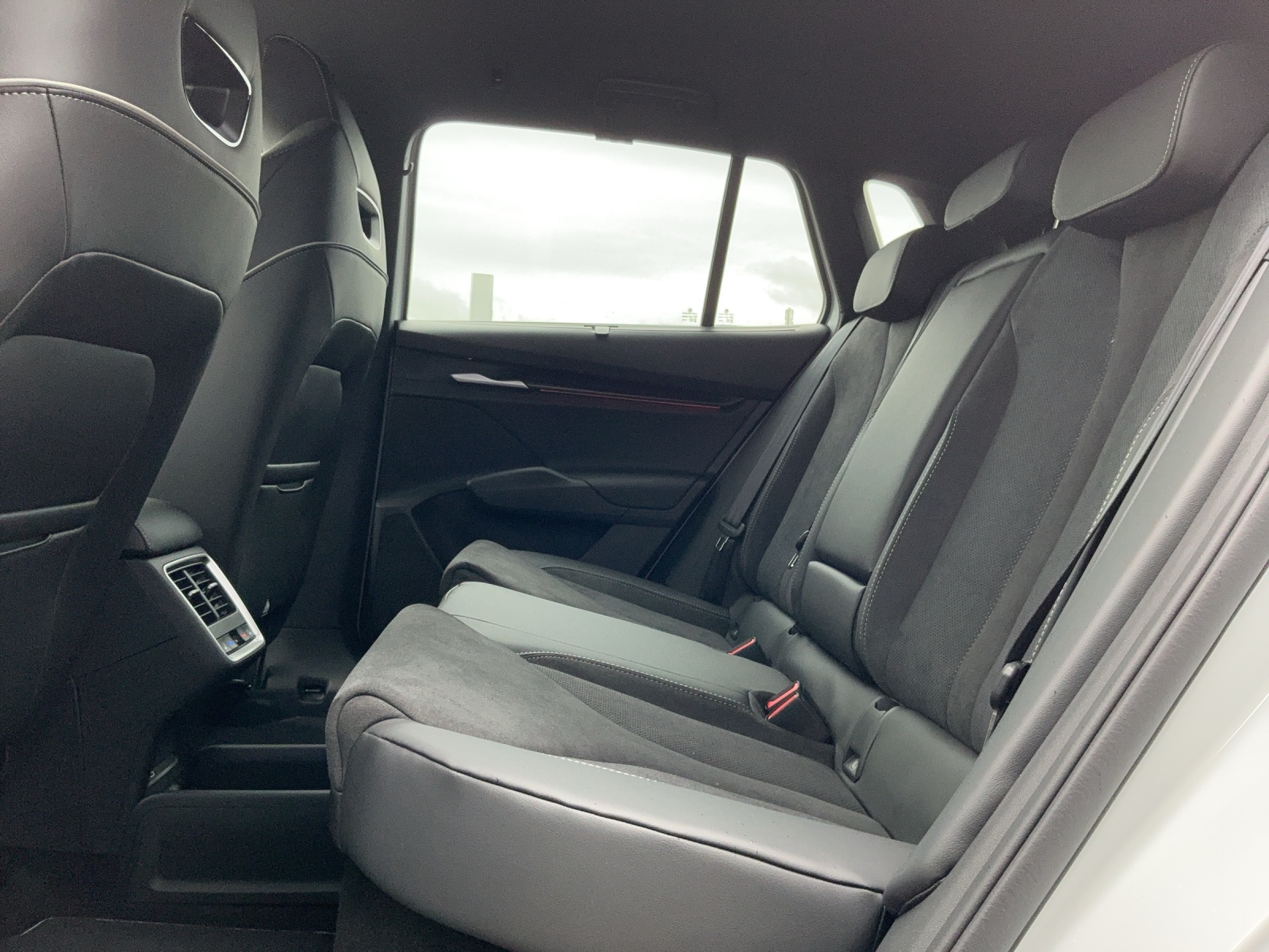 SKODA Elroq 85 Sportline-image-10
