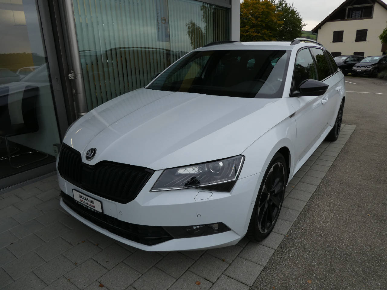 SKODA Superb Combi 2.0 TDI 190 SportLine+ 4x4 DSG-image-1