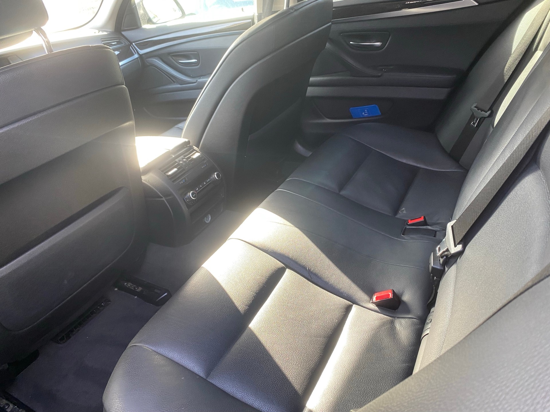 BMW 550i Steptronic-image-6