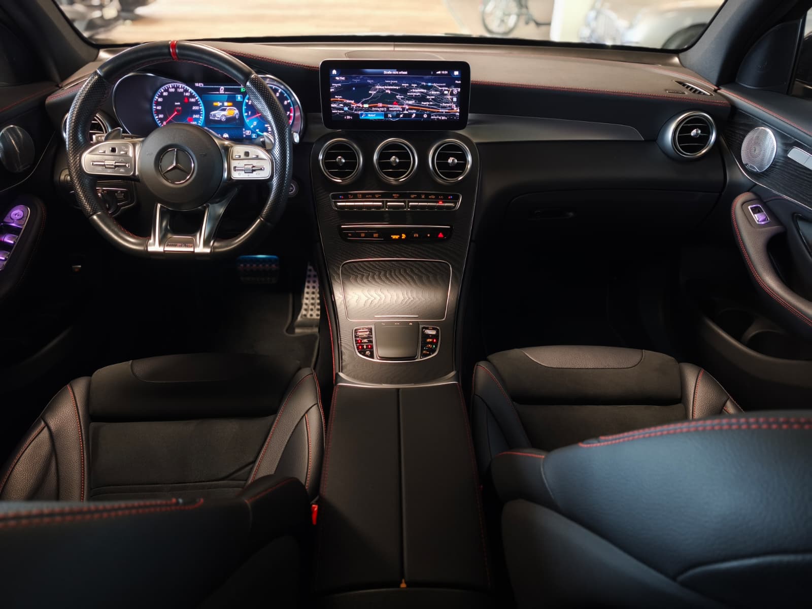 MERCEDES-BENZ GLC 43 AMG 4Matic 9G-Tronic-image-9