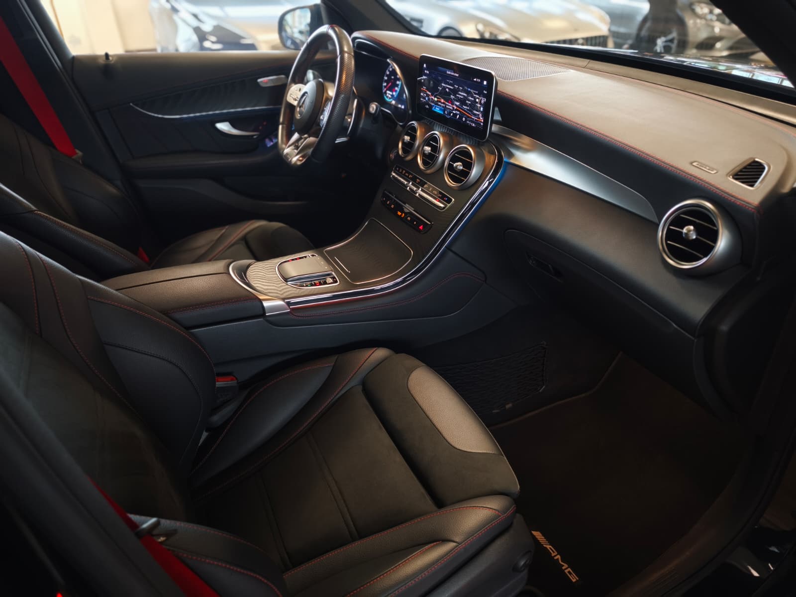 MERCEDES-BENZ GLC 43 AMG 4Matic 9G-Tronic-image-8