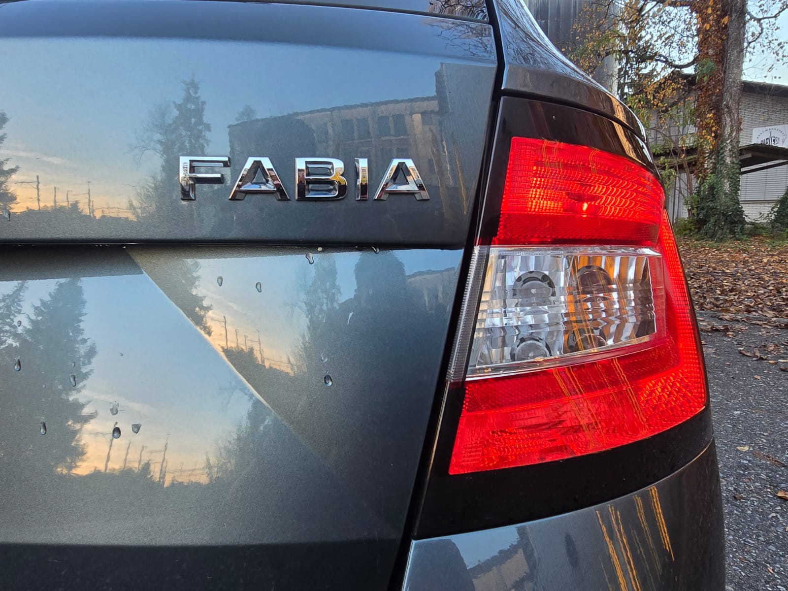 SKODA Fabia 1.0 TSI Swiss Line 25-image-21