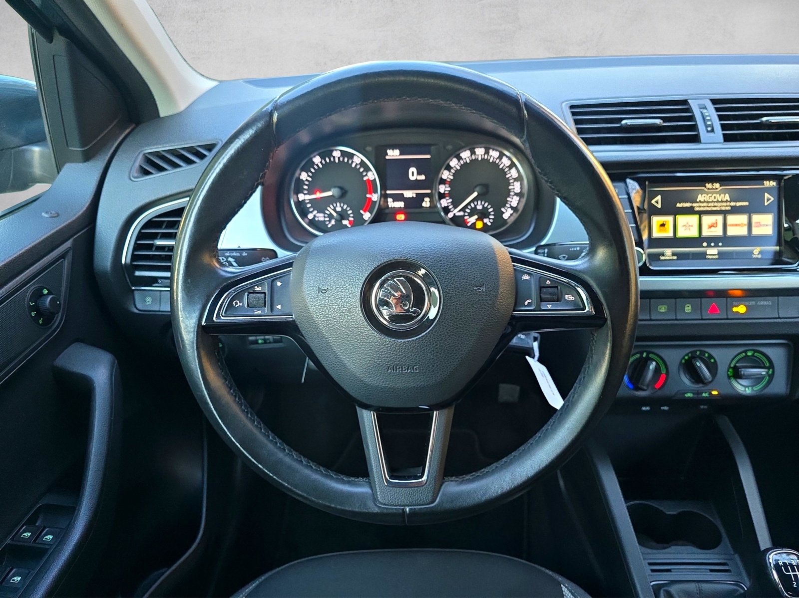 SKODA Fabia 1.0 TSI Swiss Line 25-image-4