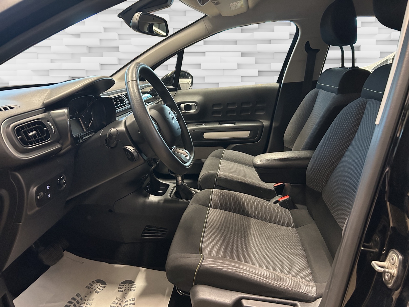 CITROEN C3 1.2i PureTech Feel EAT-image-6
