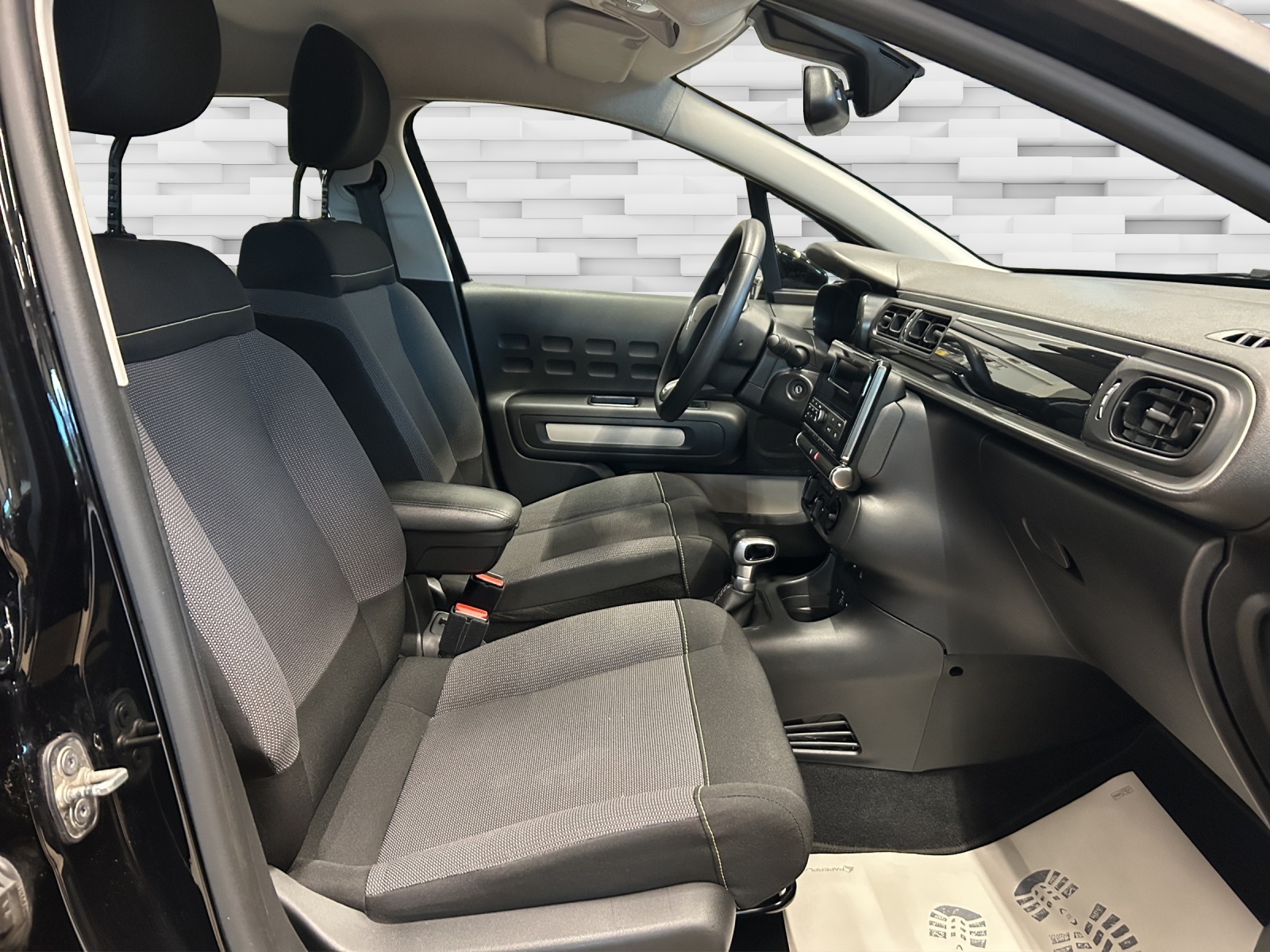 CITROEN C3 1.2i PureTech Feel EAT-image-8