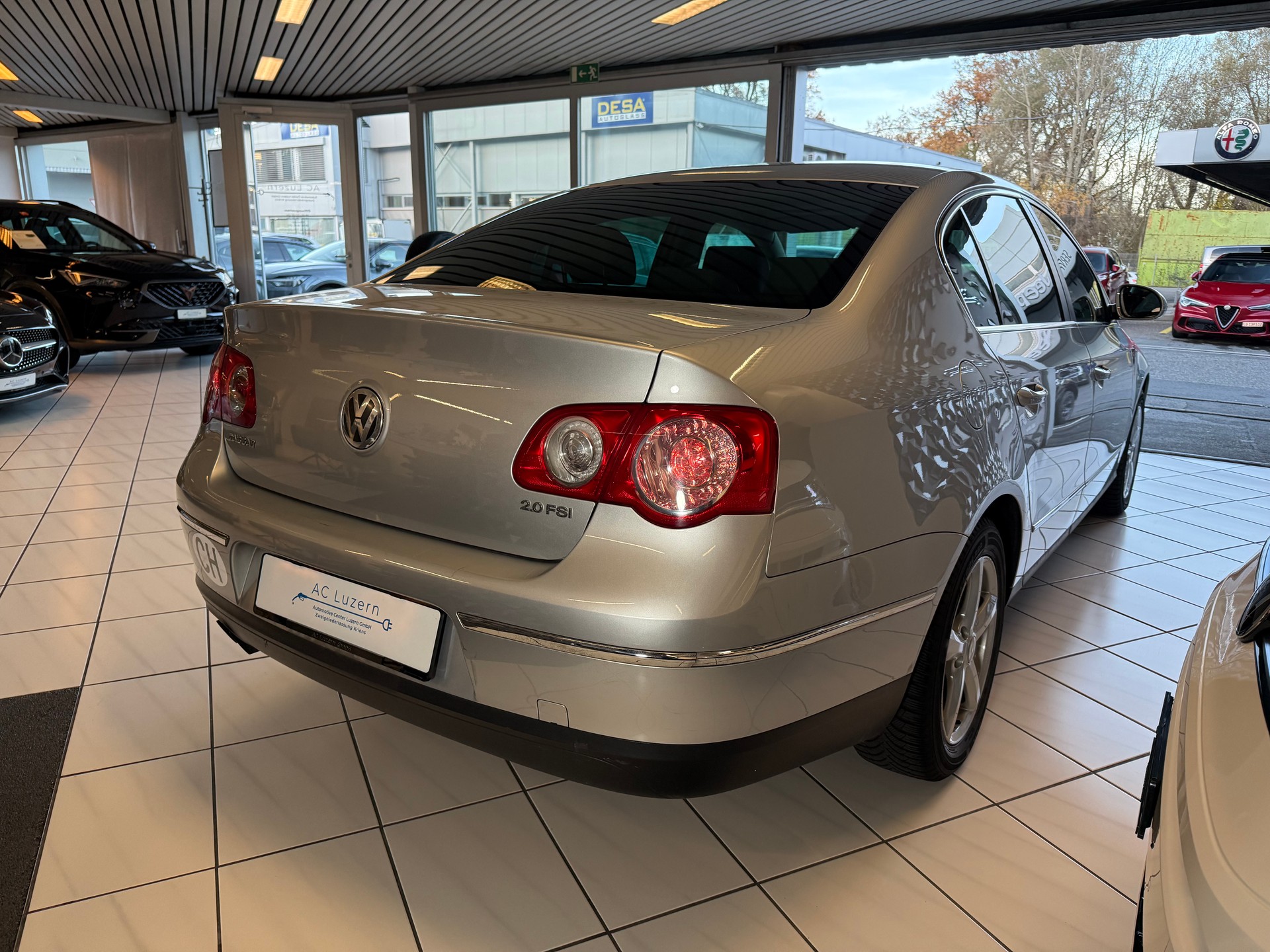 VW Passat 2.0 FSI Highline-image-2