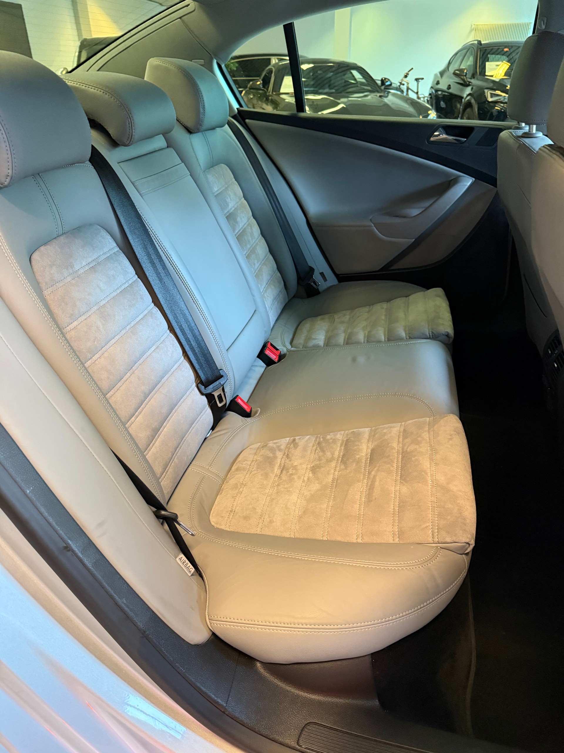 VW Passat 2.0 FSI Highline-image-7