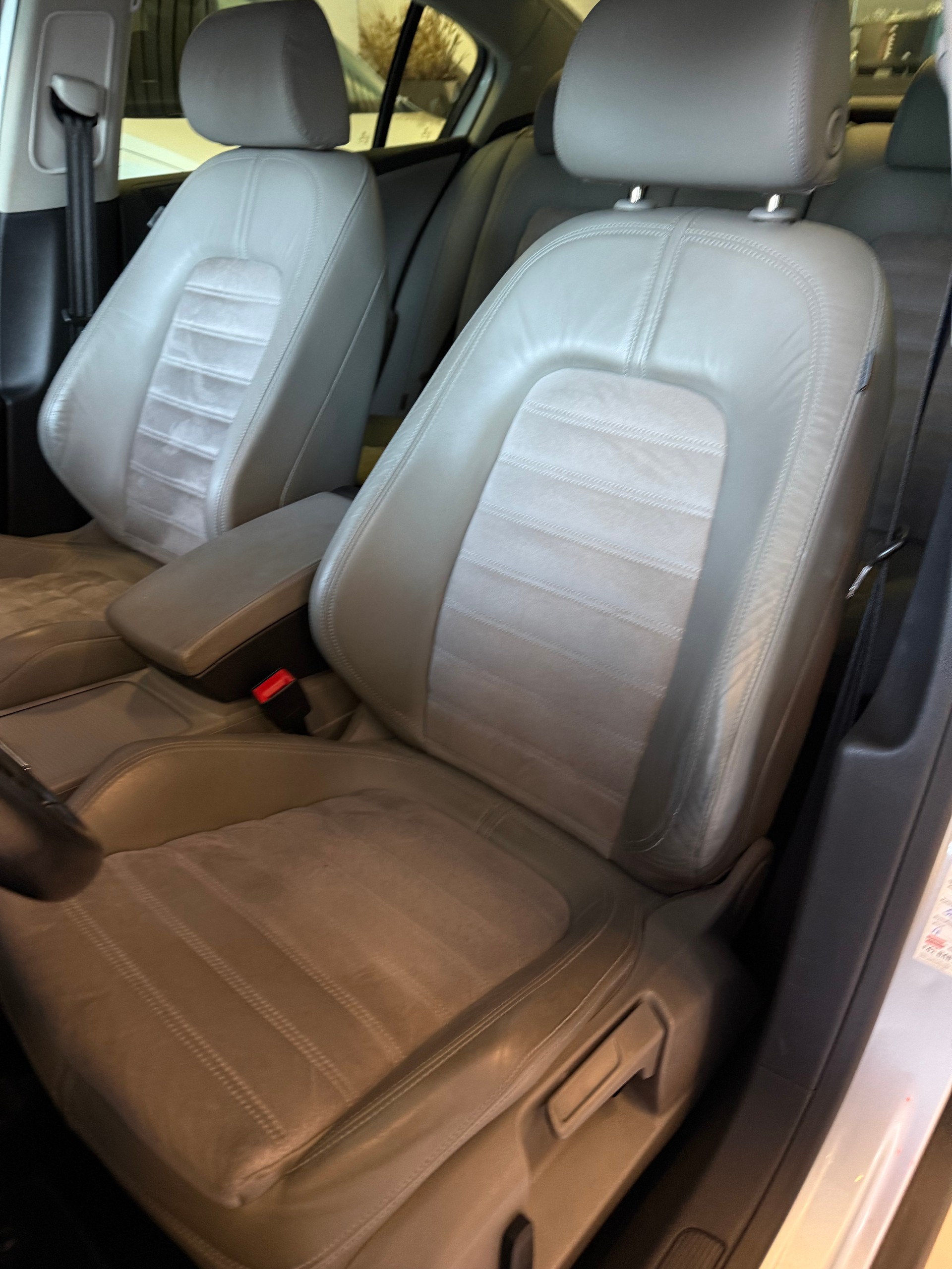 VW Passat 2.0 FSI Highline-image-5