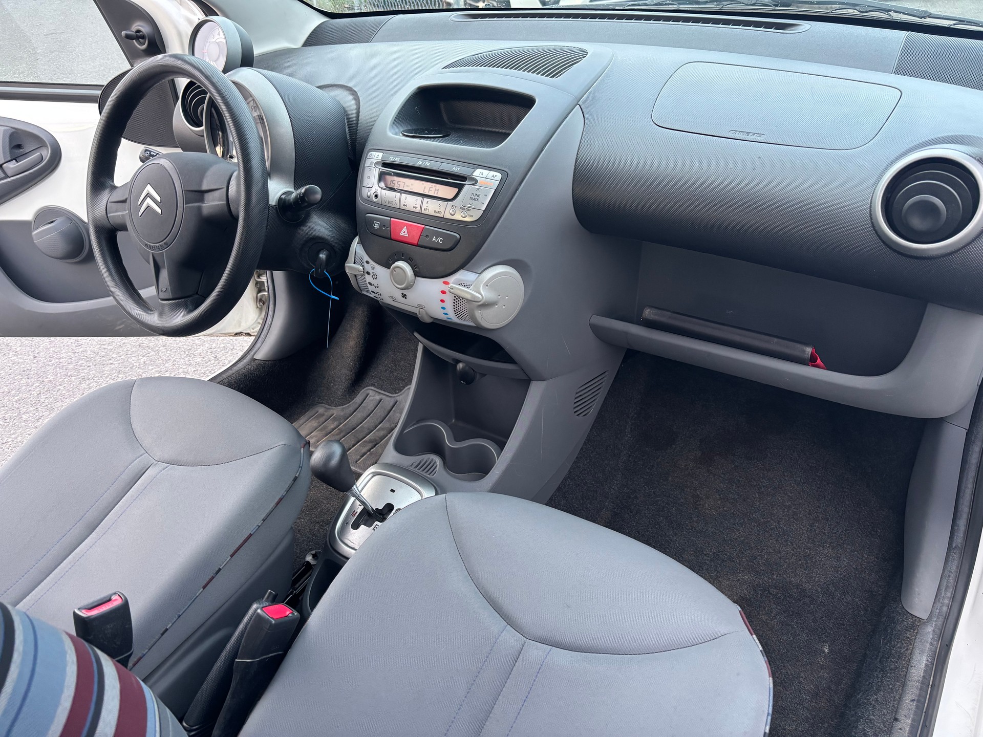 CITROEN C1 1.0i Séduction EGS AUTOMATIQUE-image-10