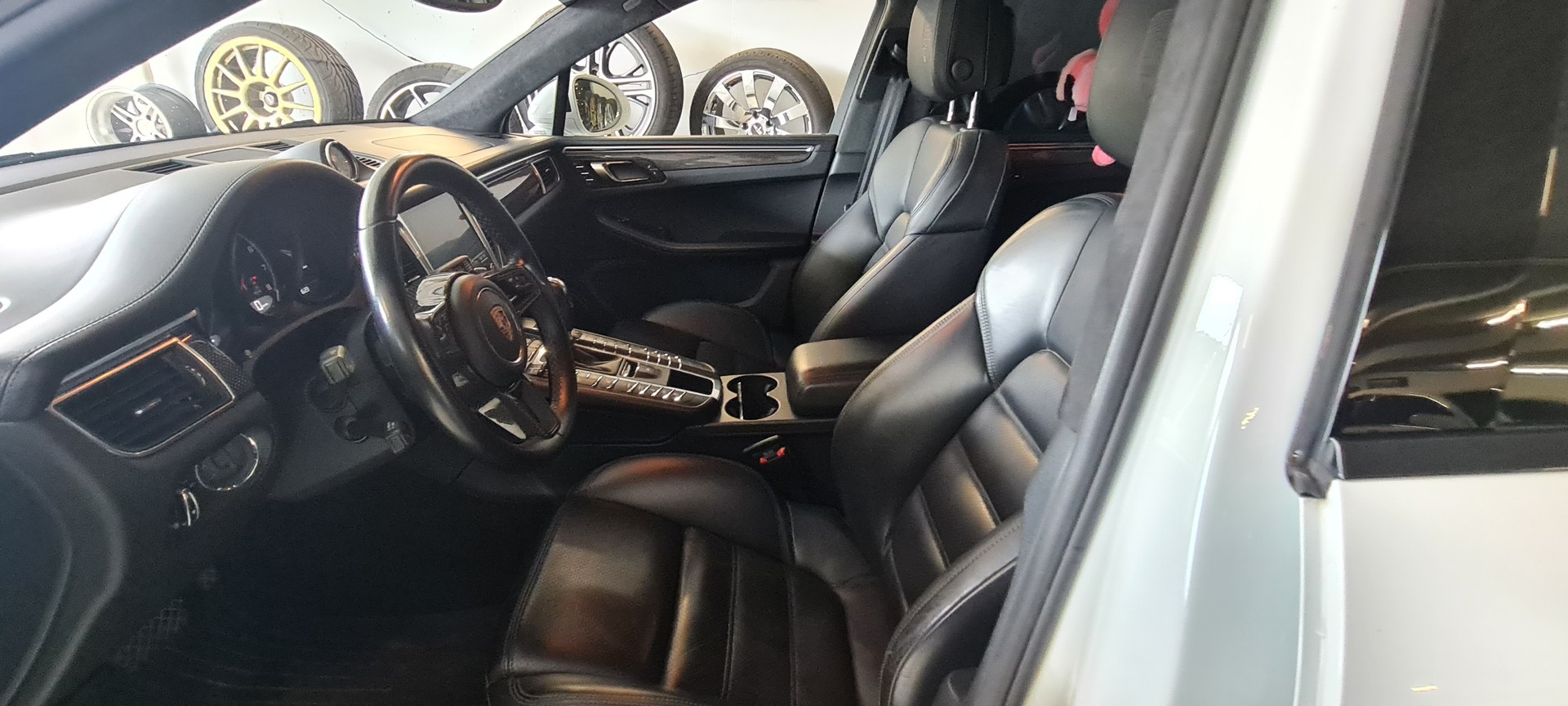 PORSCHE Macan Turbo Performance PDK-image-8