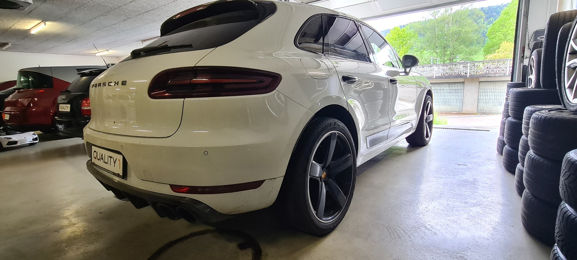 PORSCHE Macan Turbo Performance PDK-image-6