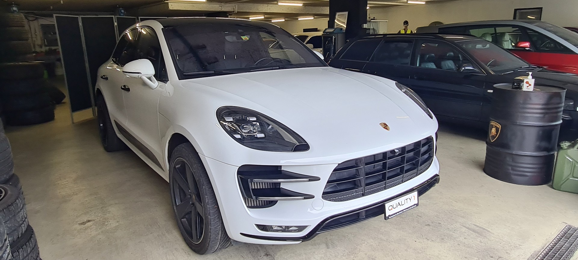 PORSCHE Macan Turbo Performance PDK-image-2