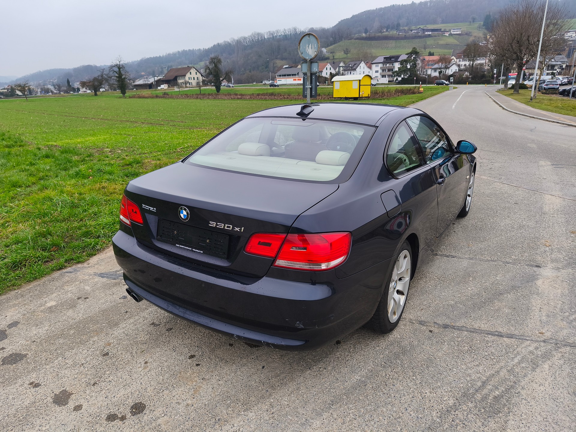 BMW 330i xDrive Coupé-image-4