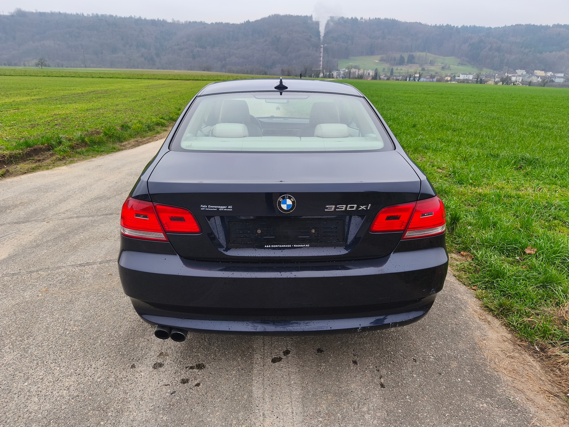 BMW 330i xDrive Coupé-image-3