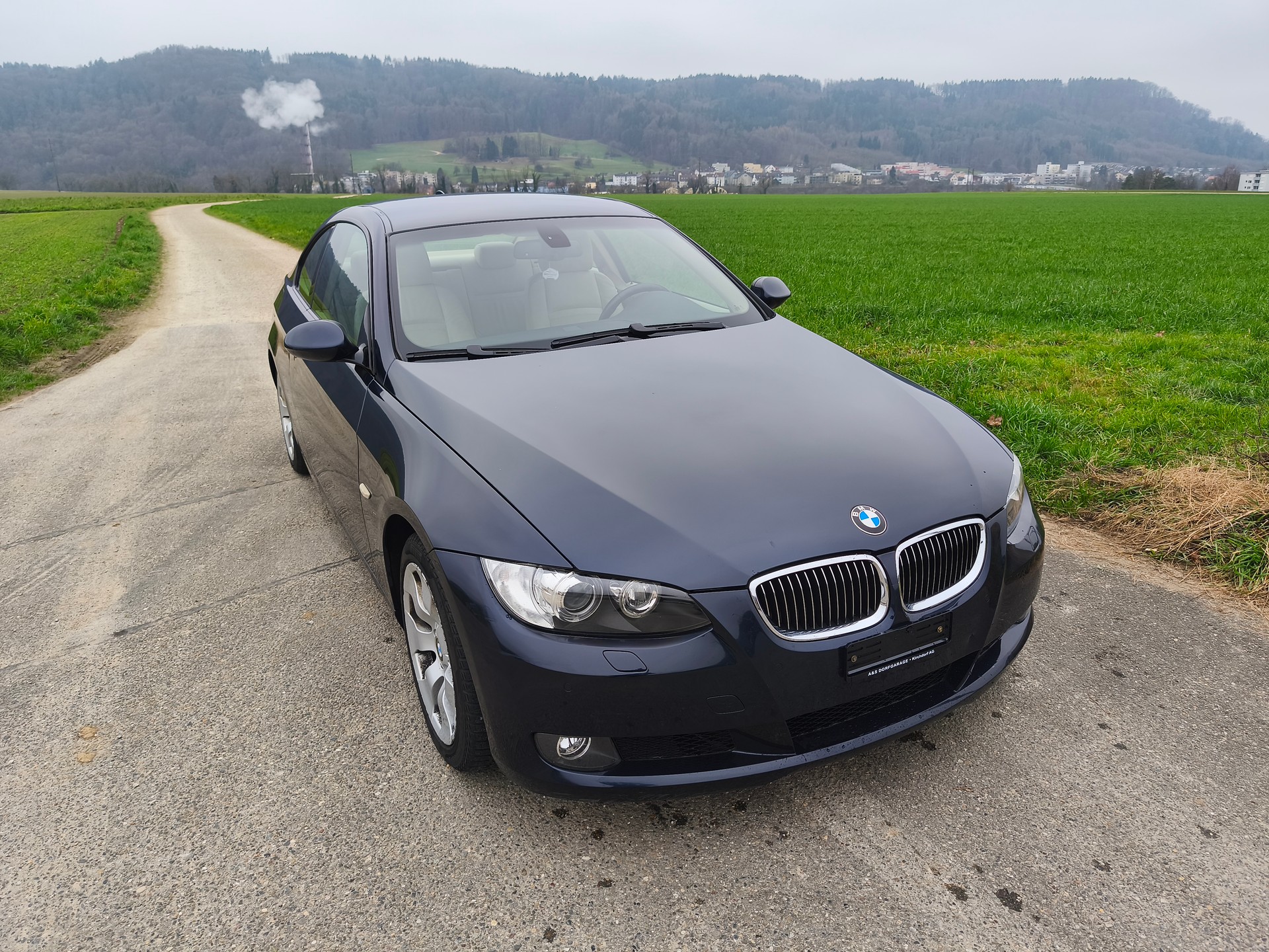 BMW 330i xDrive Coupé-image-6