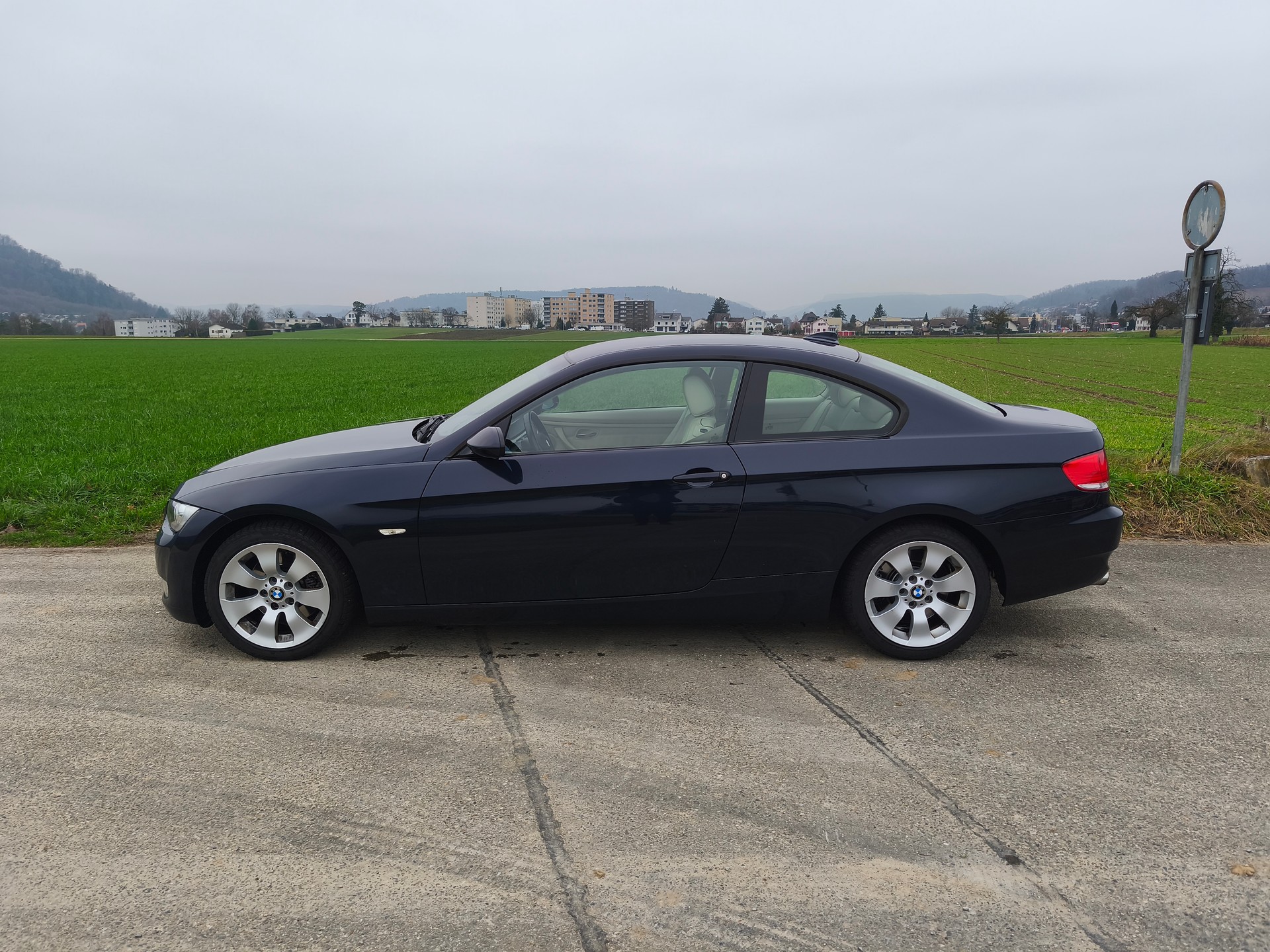 BMW 330i xDrive Coupé-image-1