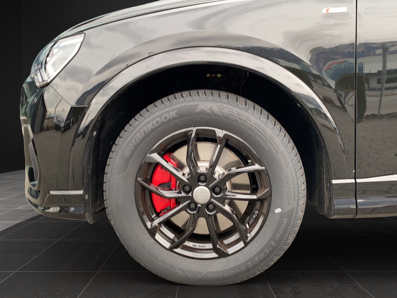 AUDI Q3 45 TFSI S line quattro S-tronic-image-13