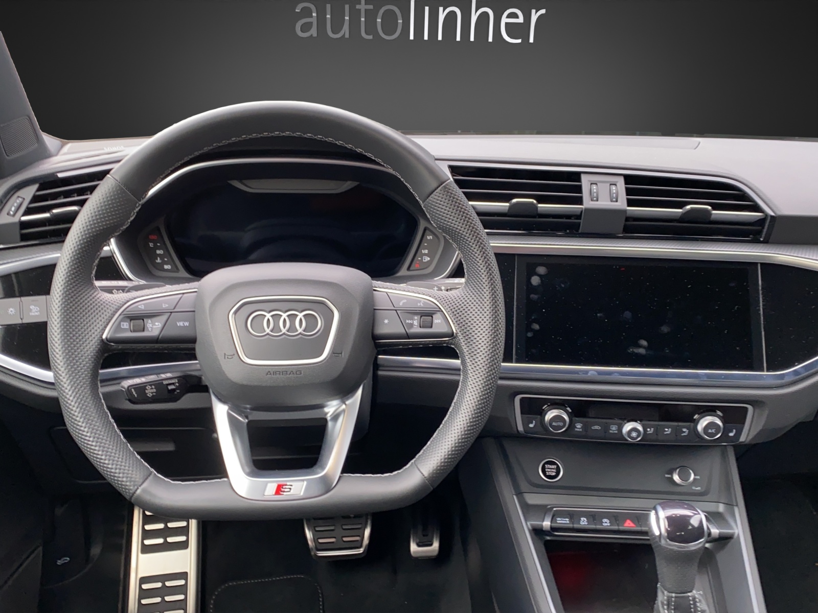 AUDI Q3 45 TFSI S line quattro S-tronic-image-9