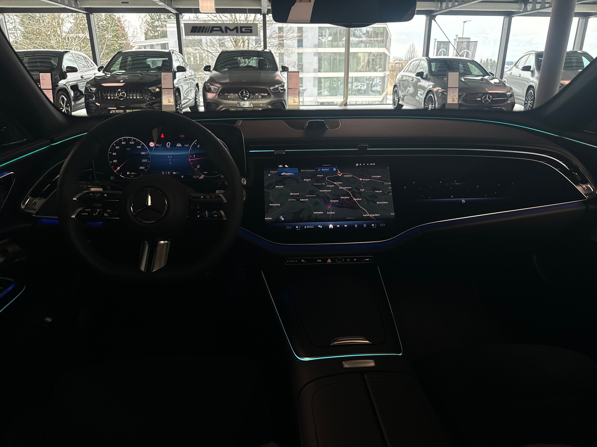 MERCEDES-BENZ E 220 d 4Matic 9G-Tronic-image-7