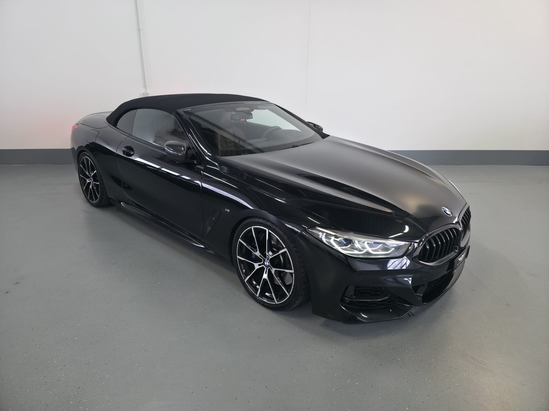 BMW M850i xDrive Steptronic-image-15