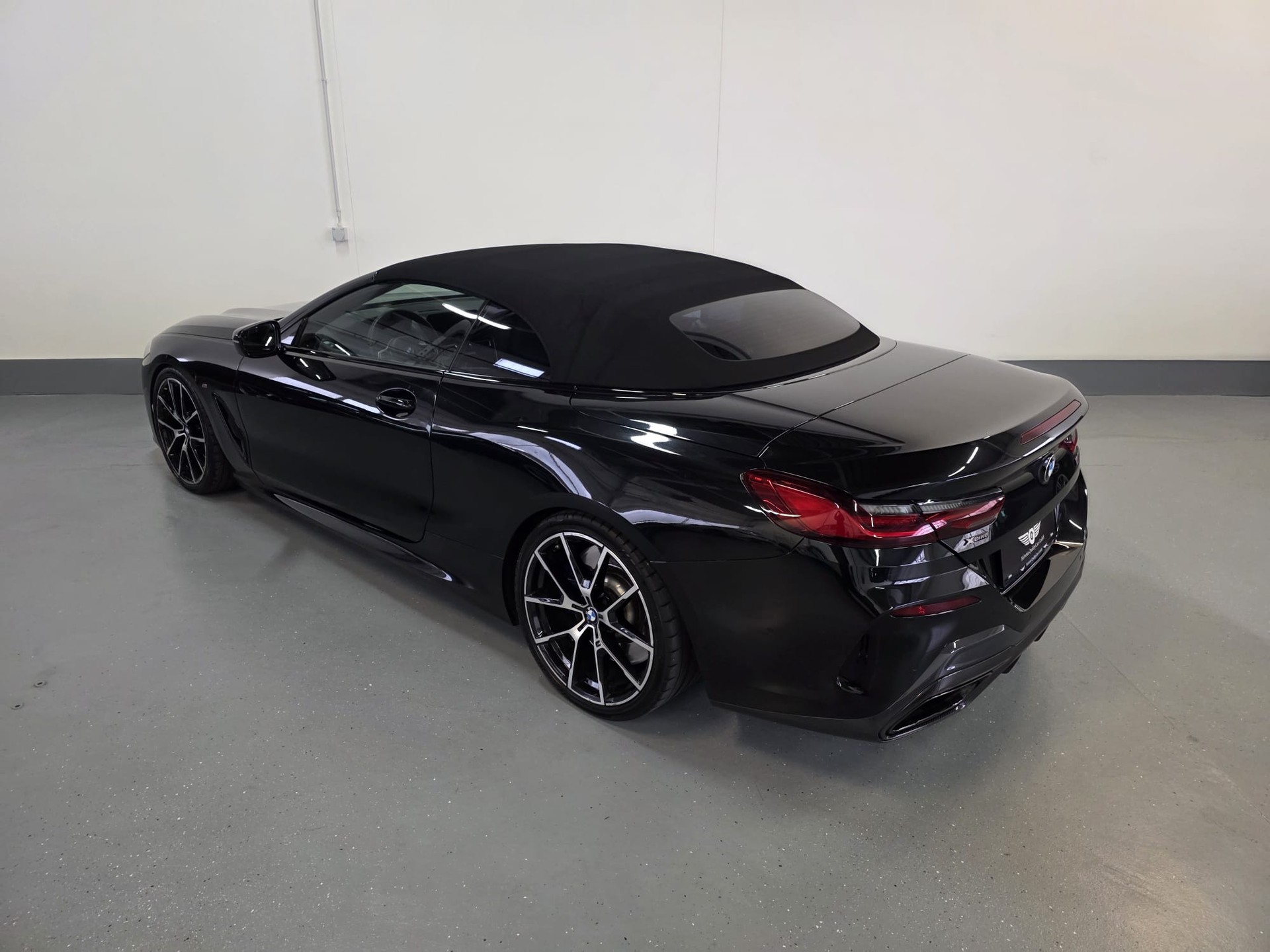 BMW M850i xDrive Steptronic-image-21