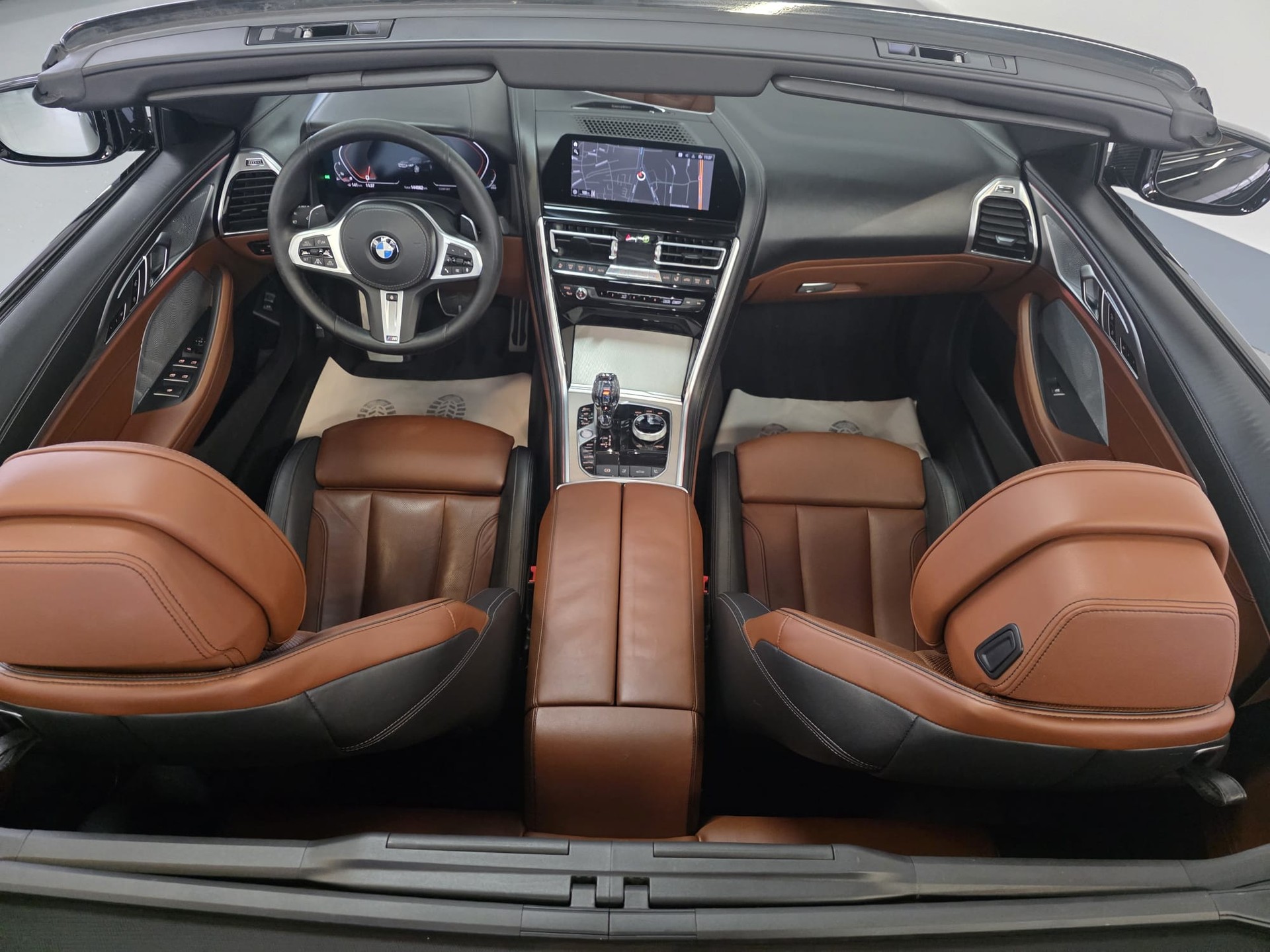 BMW M850i xDrive Steptronic-image-25