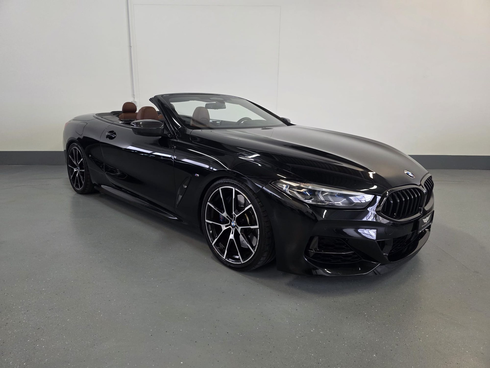 BMW M850i xDrive Steptronic-showroom-element-2