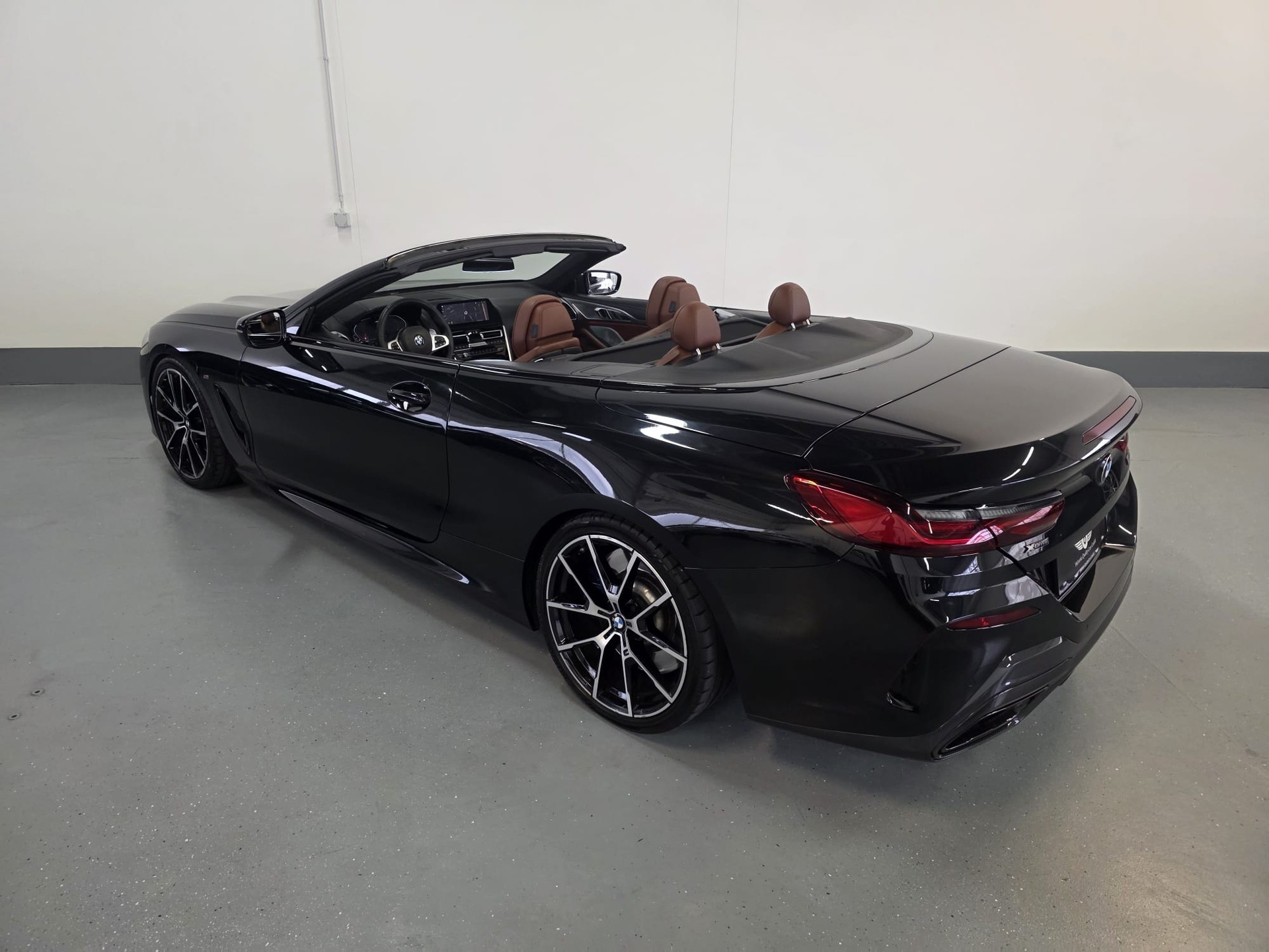 BMW M850i xDrive Steptronic-image-11