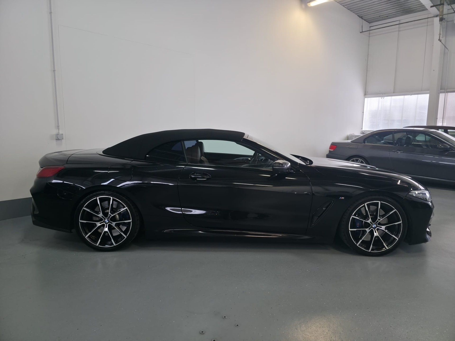 BMW M850i xDrive Steptronic-image-18