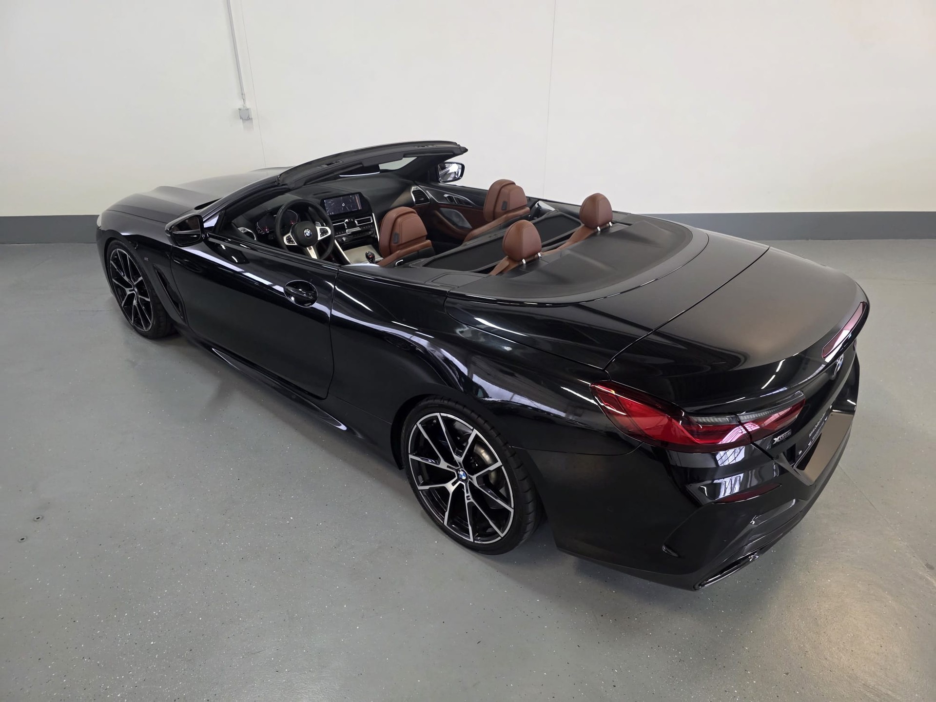 BMW M850i xDrive Steptronic-image-10