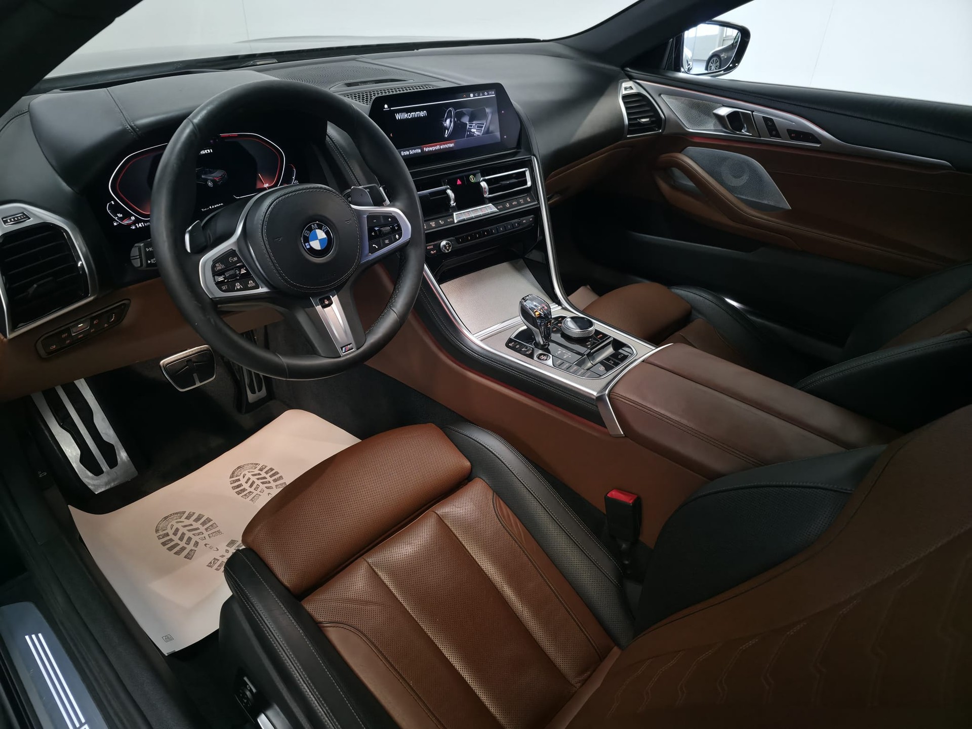 BMW M850i xDrive Steptronic-image-26