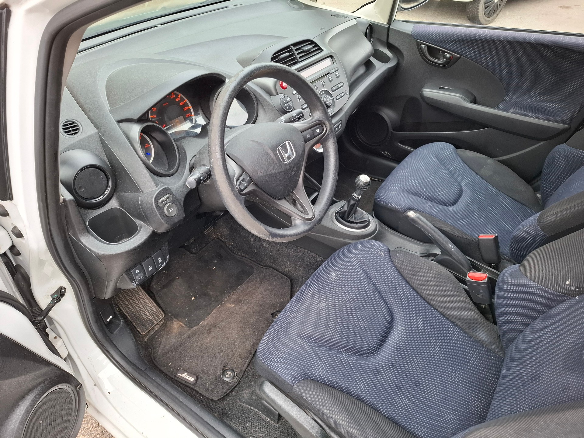 HONDA Jazz 1.2i Trend Idle Stop-image-6