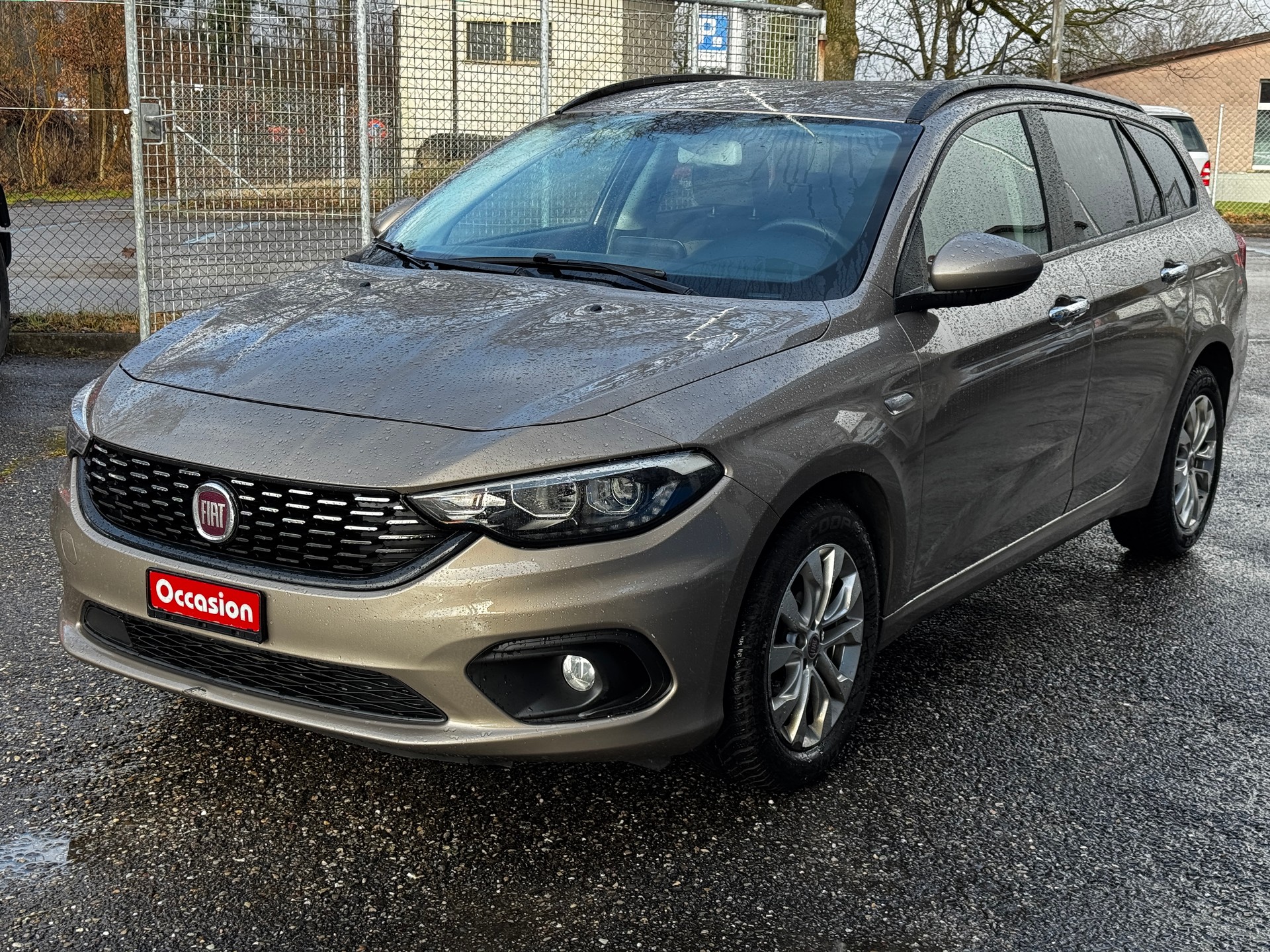 FIAT Tipo 1.6MJ Station Wagon Lounge DCT-image-1