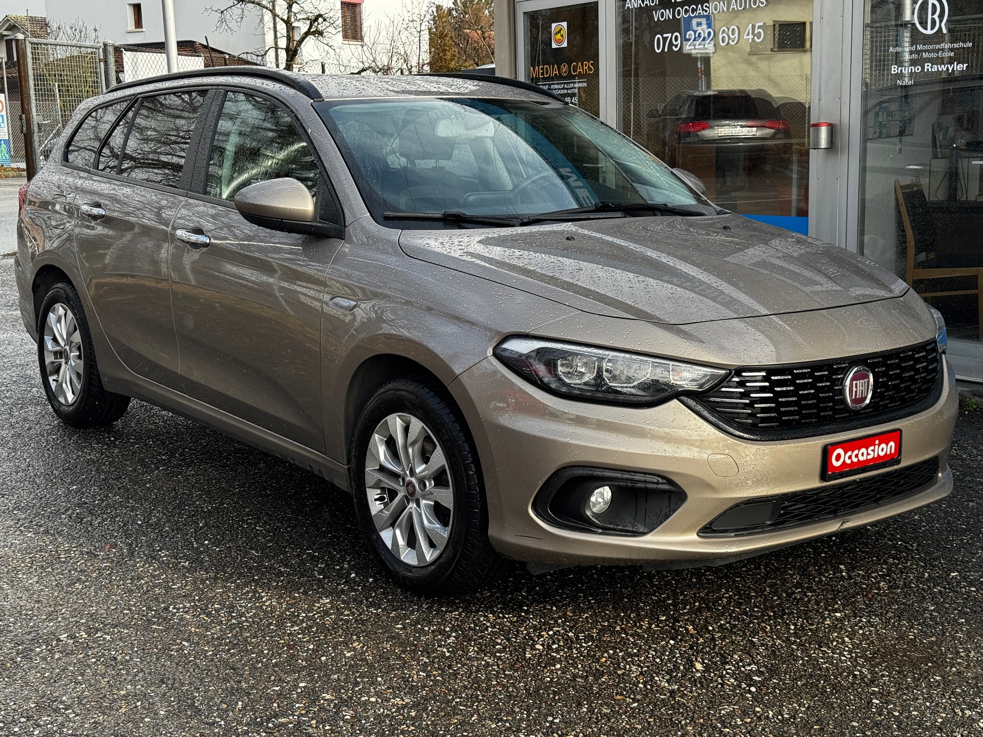 FIAT Tipo 1.6MJ Station Wagon Lounge DCT-image-2