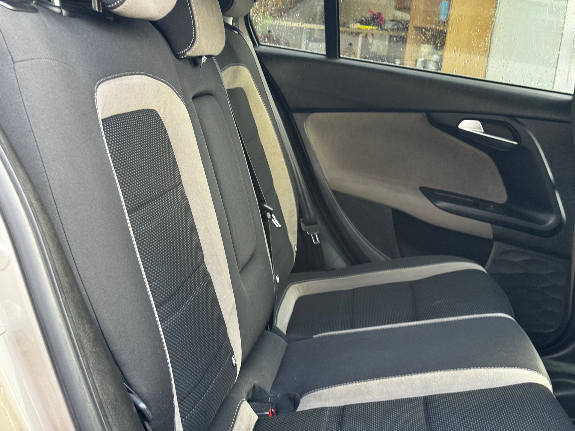 FIAT Tipo 1.6MJ Station Wagon Lounge DCT-image-6